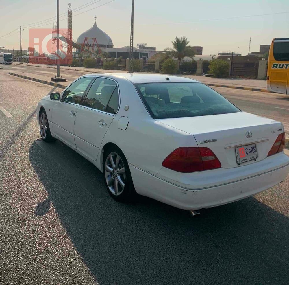 لكزس LS